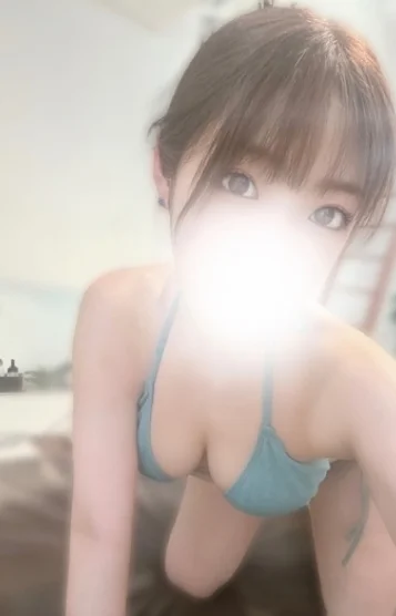 上原かれん