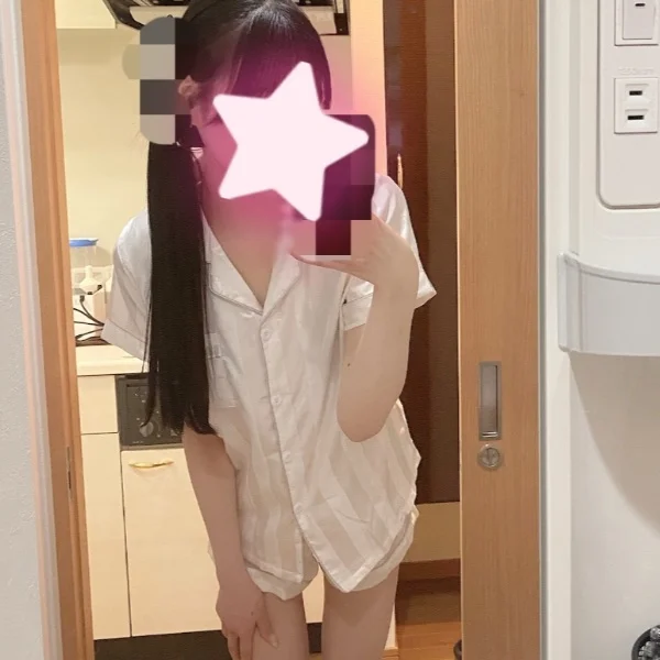 久しぶり✊🏻𖤐  ̖́-‬