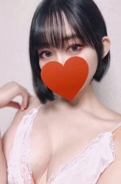 三宅ももか