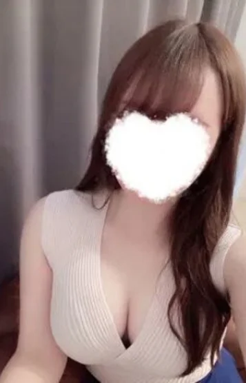 三上ひな