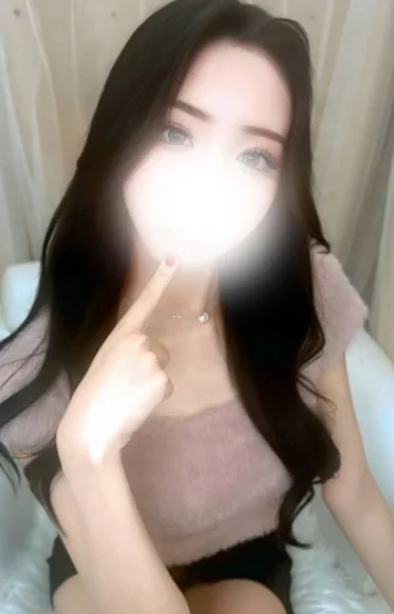 新戸あざみ