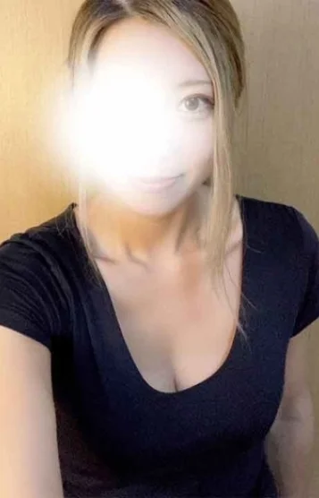 明日花ティアラ