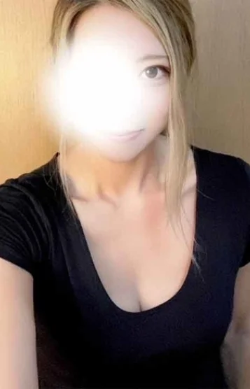 明日花ティアラ