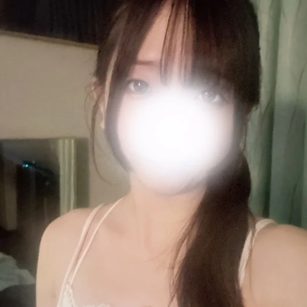 今日21時からラストまで出勤してるよー🍀.⋆