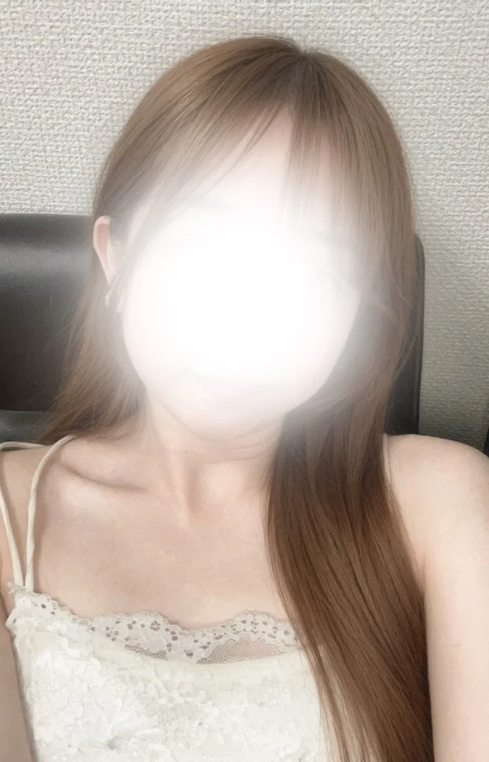 今日13時から22時まで出勤してるよ🍀⋆゜