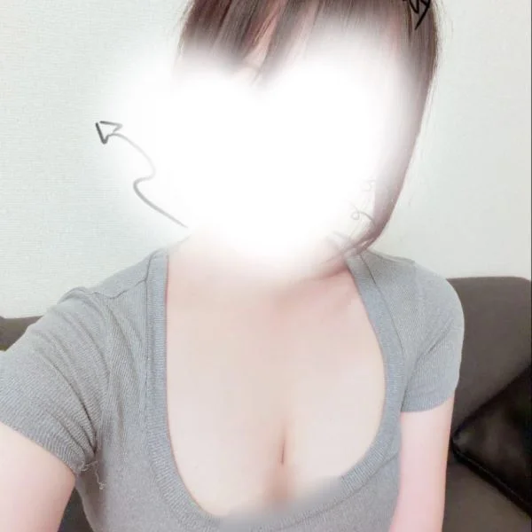 | ε:) ニョキ