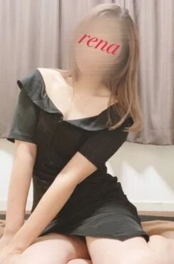 成海れな