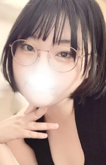平手 みく