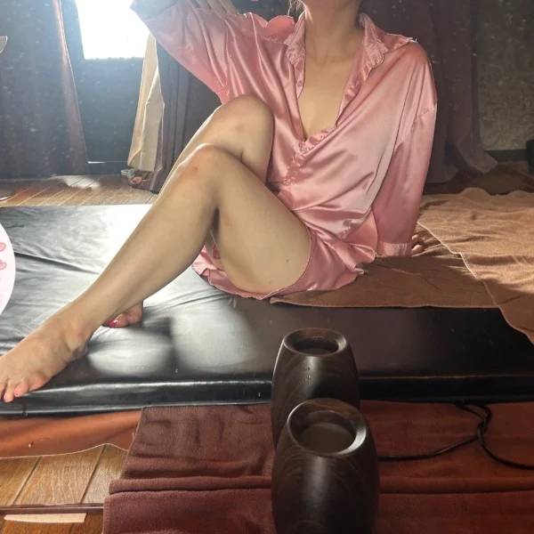 本日19~3時半まで出勤です🍀⋆゜