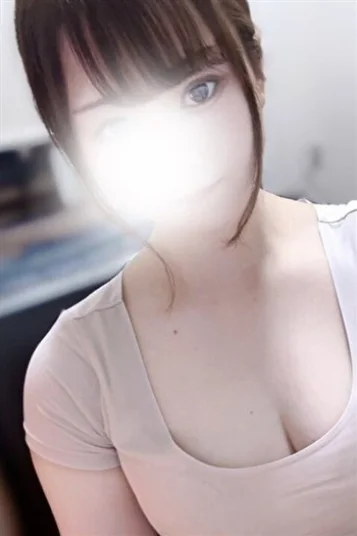 愛沢ゆな