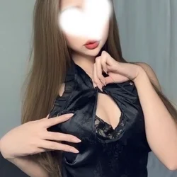 黒川レナ