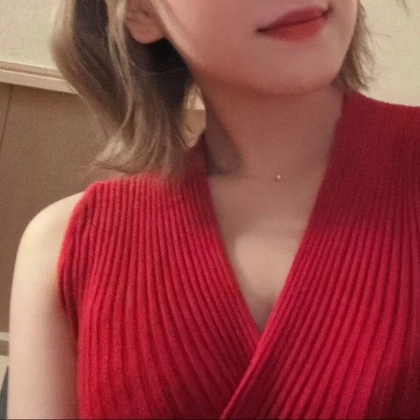 初めまして、まりかです🌹