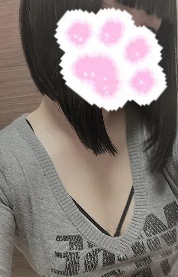 新人　みみ