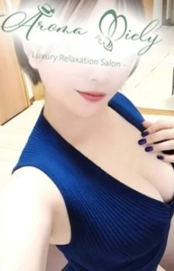 奈爪かほ
