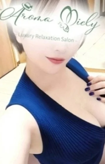 奈爪かほ