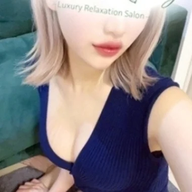 美園ほのか>の写真