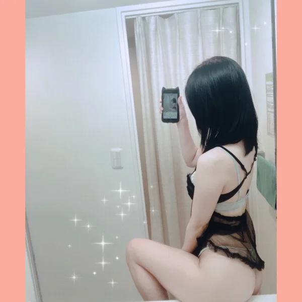出勤しました☘ ̖́-
