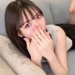 ⭐️黒髪・清楚・ロり可愛い⭐️