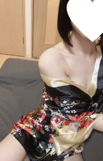 小鳥遊 もえ