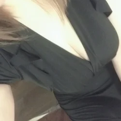 七瀬 葵