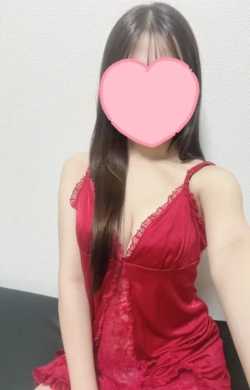 新人 さな