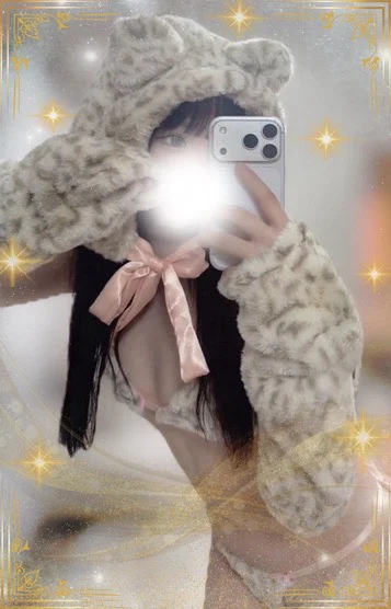 花坂ひなた