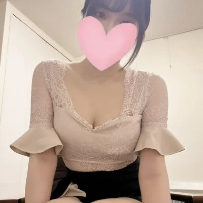 リンパドレナージュ資格保持の新人「あこ」