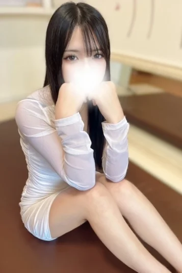 柊ひな