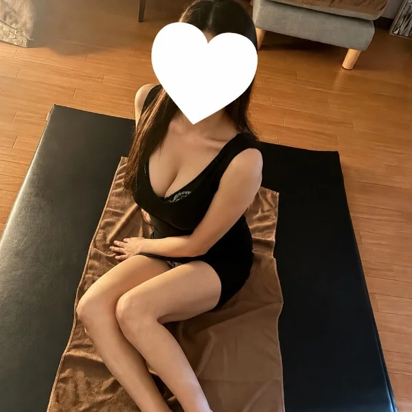 10時からご予約お待ちしてます✨