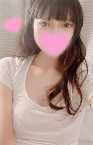 山田 ひな