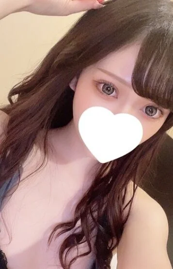 三上 れな
