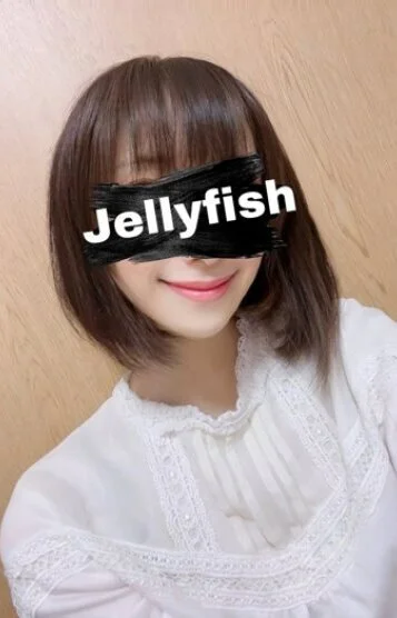 青葉なつめ