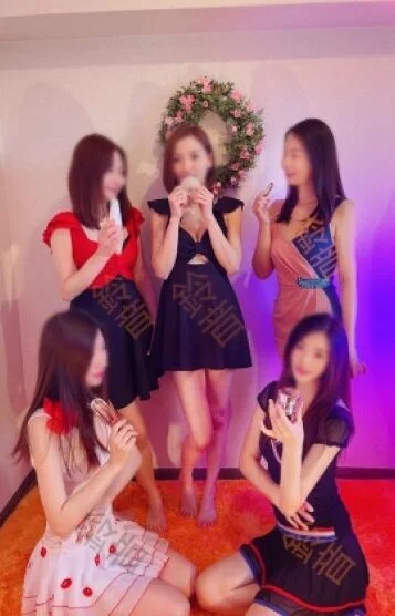 彼女達
