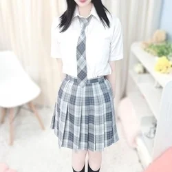八木なぎさ