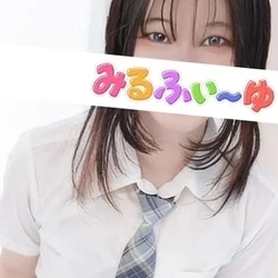 百﨑うらら
