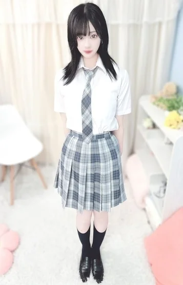 八木なぎさ