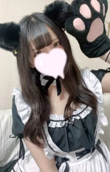 桃谷エリカ