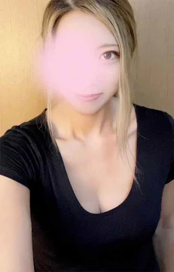 明日花ティアラ