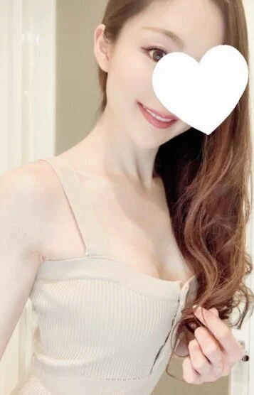 紗嘉ひとみ
