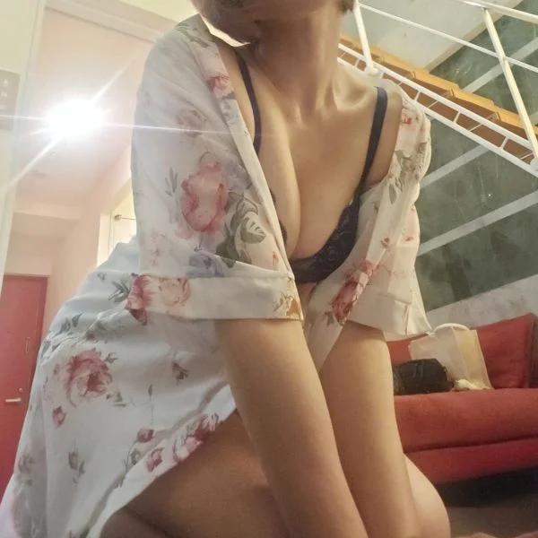 本日11時〜17時まで出勤してます✨️