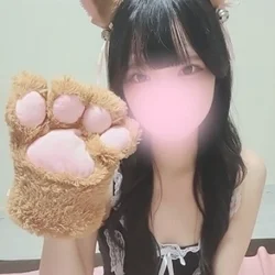 猫耳＆ミニメイド服＆萌えニーハイでお出...