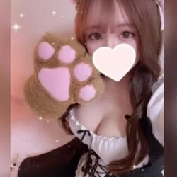 猫耳＆ミニメイド服＆萌えニーハイでお出...