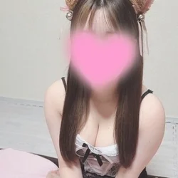 猫耳＆ミニメイド服＆萌えニーハイでお出...