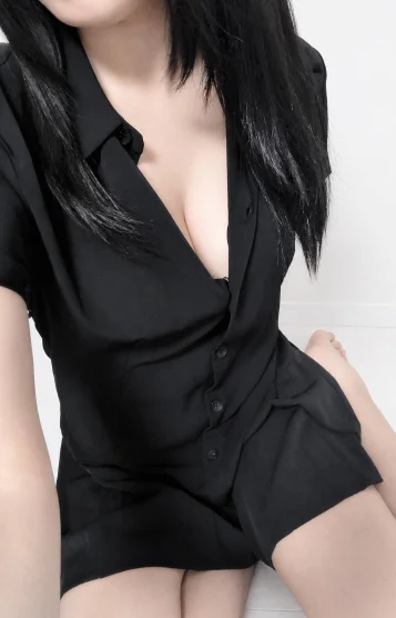 水瀬 しずく