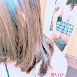 ♡股割れマイクロビキニ！こんなかわいい...