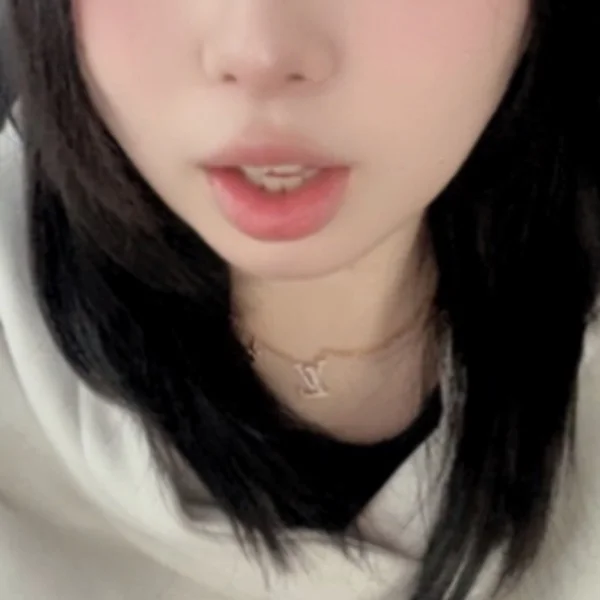 しゅっ^⸝⸝ɞ̴̶̷ ·̫ ∩⸝⸝^