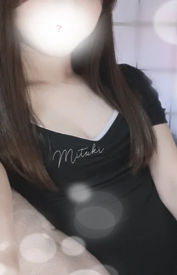 美月いおり