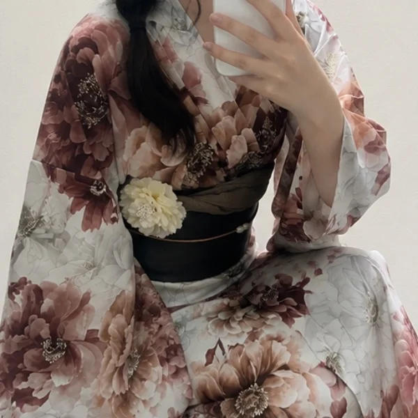 すすきの祭りで👘