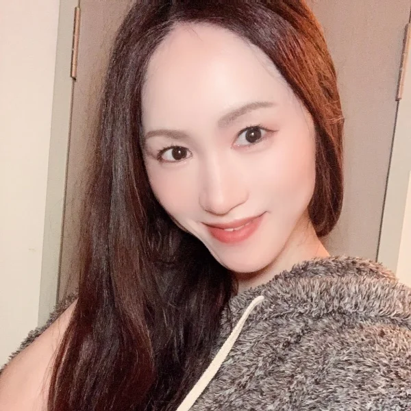 お兄さんの体を通じて心も癒されに😊
