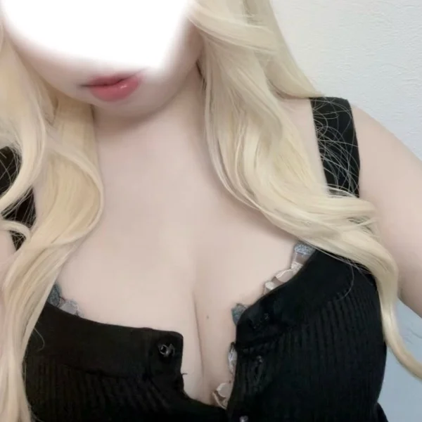 18時から出勤してます🐰